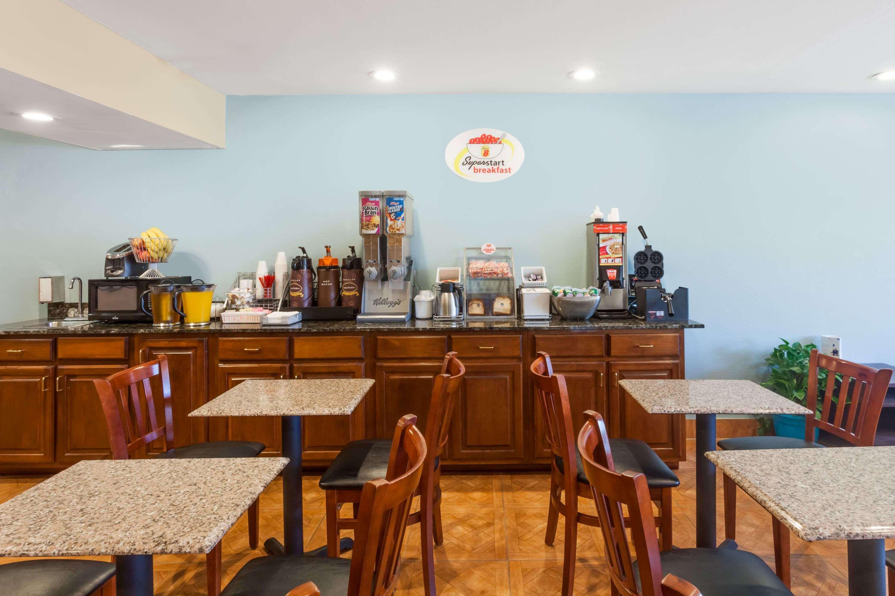 Super 8 By Wyndham Eddyville/Kuttawa Ngoại thất bức ảnh