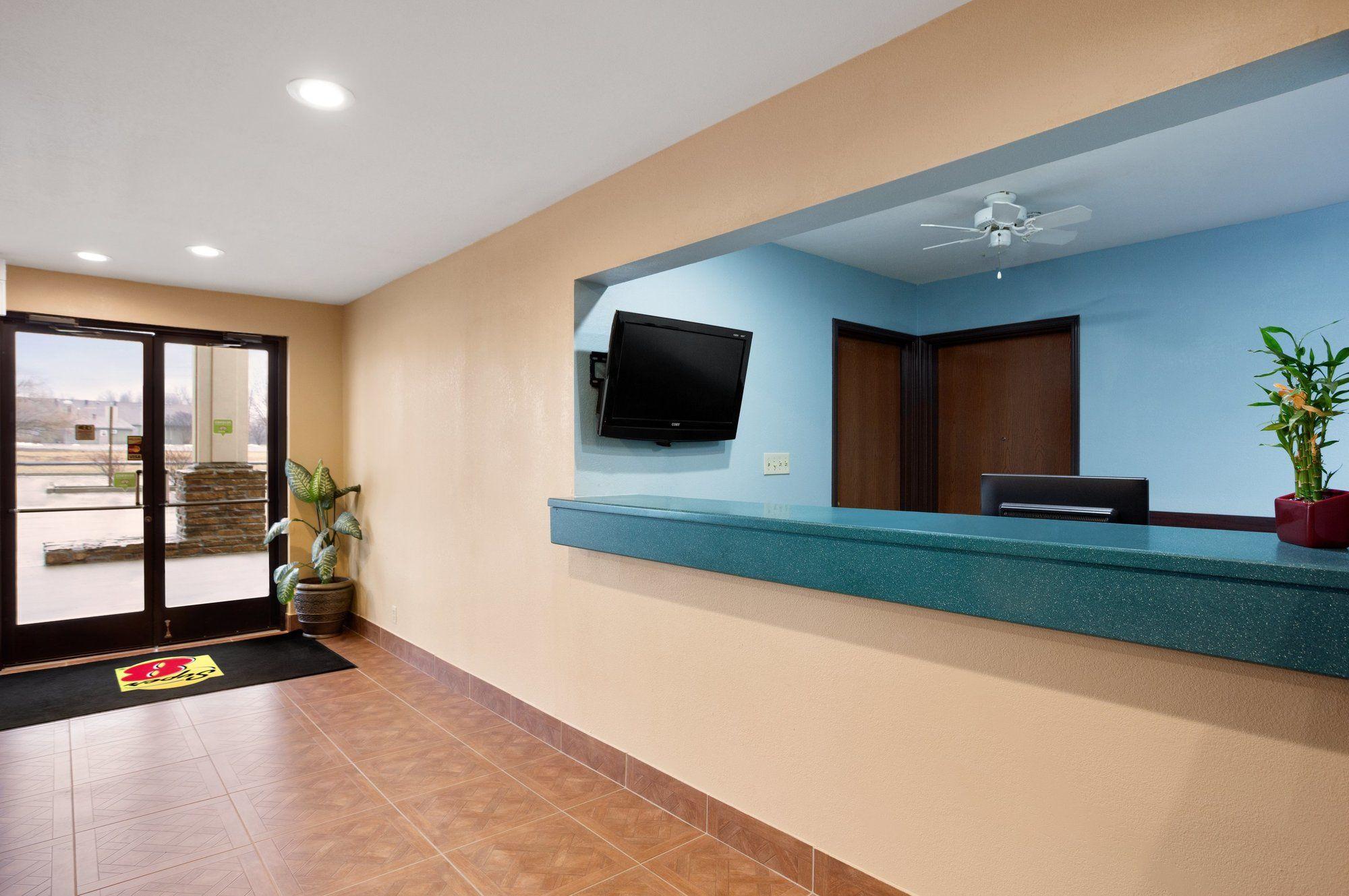 Super 8 By Wyndham Eddyville/Kuttawa Ngoại thất bức ảnh